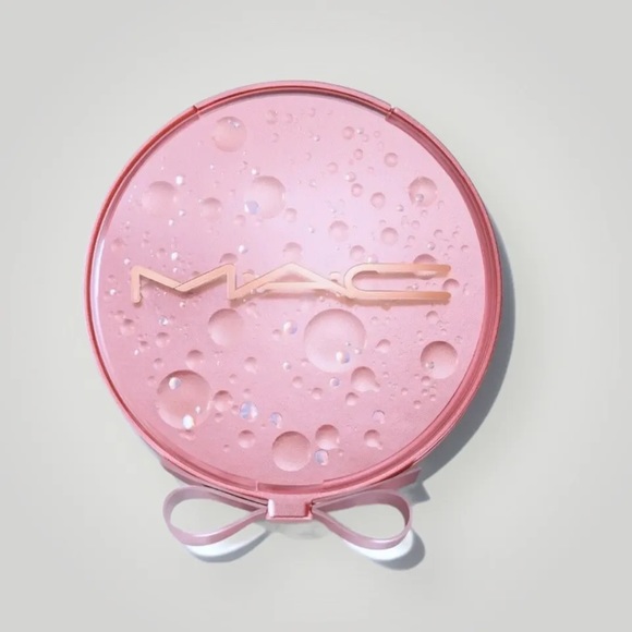 MAC 2022 Holiday Bubbles & Bows Extra Dimension Face Compact: Medium New in Box - Picture 6 of 11